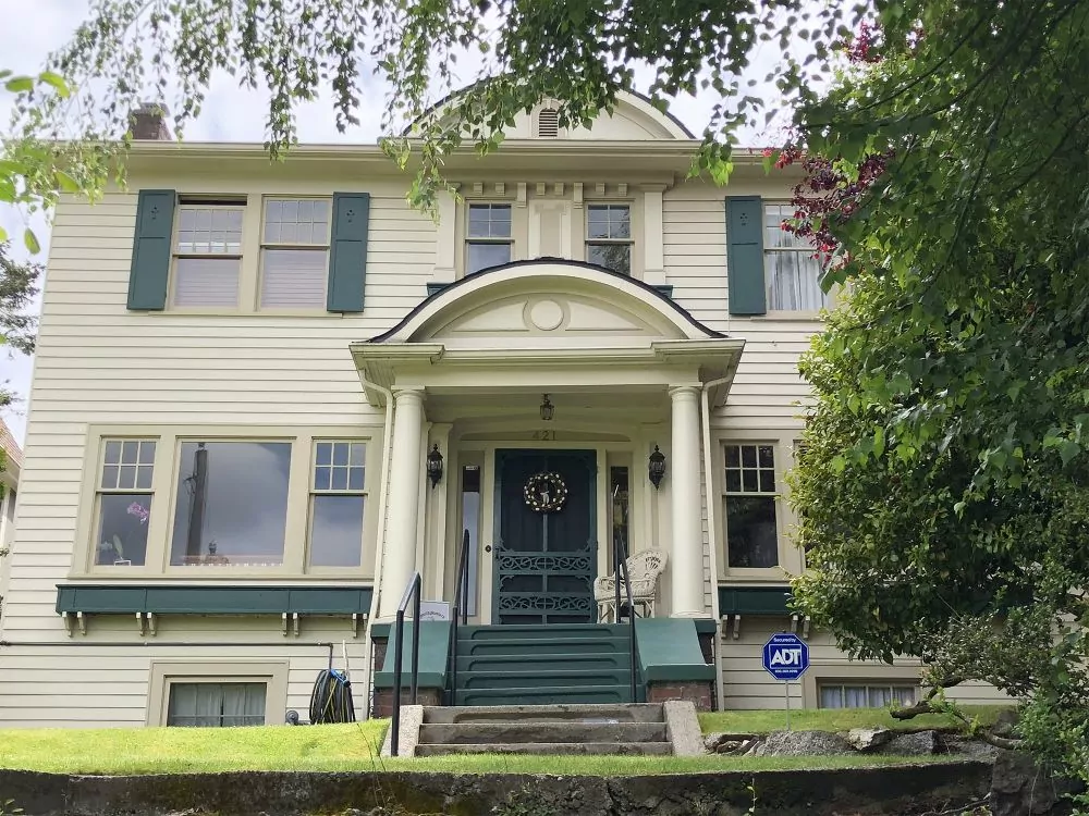 exterior painter in Queen Anne
